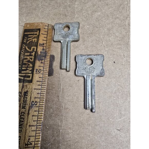 (3) Vtg Old Ornate INDEPENDENT LOCK CO ILCO Blank Keys Fitchburg Mass USA #10 - Picture 5 of 6